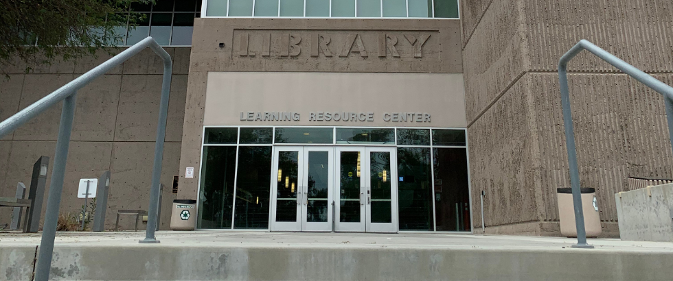 photo of the saddleback college library doors
