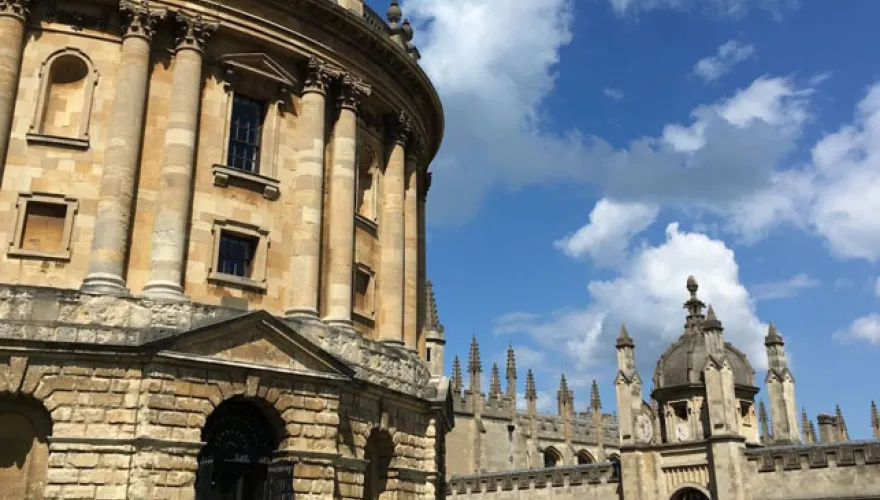 Image of a castle in Oxford England